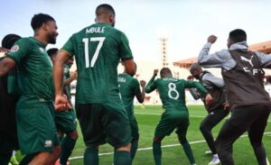 جنوب إفريقيا تتأهل لدور الـ16 بكأس أمم إفريقيا 2025 بعد انتصار مثير على زيمبابوي